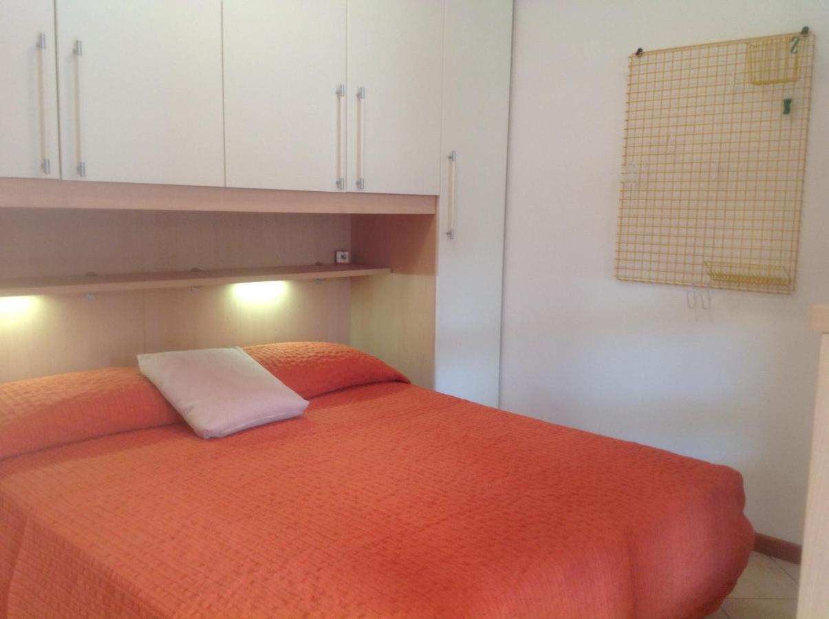 Hotel Apartments Villaggio Dei Fiori 4 Stars Luxury - Great Family Resort - Pet Friendly - With Hypermarket - Delivery Restaurant-Pizzeria - Room Breakfast With Supplement - Ultra Fast Wi-Fi - Play Area For Children - Olympic Swimming Pool - Parking Caorle Eksteriør bilde