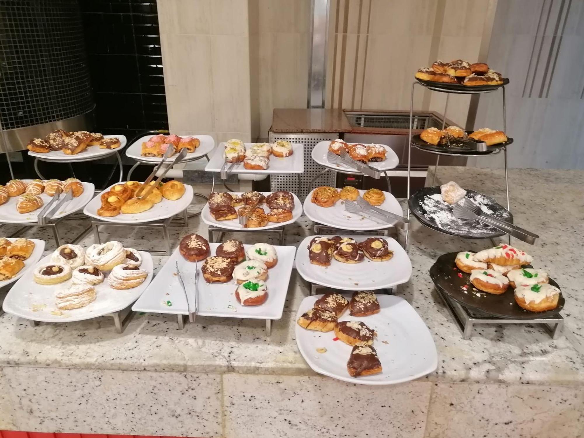 Hotel Apartments Villaggio Dei Fiori 4 Stars Luxury - Great Family Resort - Pet Friendly - With Hypermarket - Delivery Restaurant-Pizzeria - Room Breakfast With Supplement - Ultra Fast Wi-Fi - Play Area For Children - Olympic Swimming Pool - Parking Caorle Eksteriør bilde